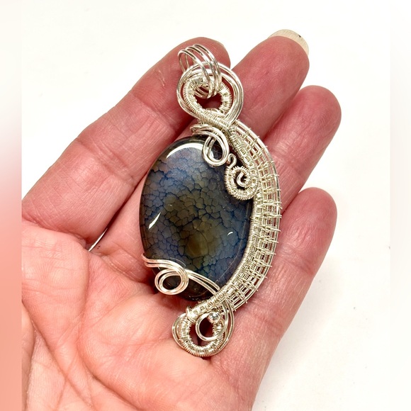 HAND CRAFTED Dragon Vein Agate Wire Wrapped Silver Plate Pendant, Handmade - Picture 8 of 10